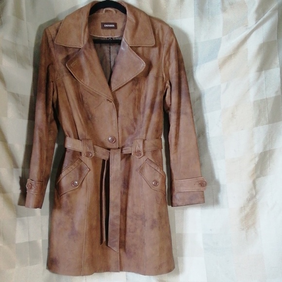 Danier Jackets & Blazers - Danier genuine leather coat size M